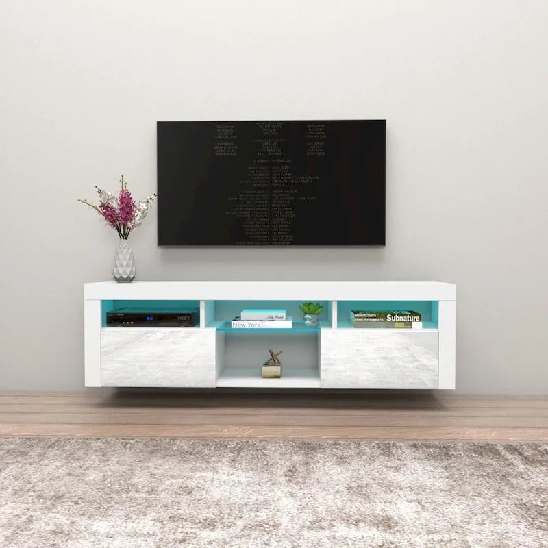 Mobile TV sospeso a parete da 63" con luci a LED