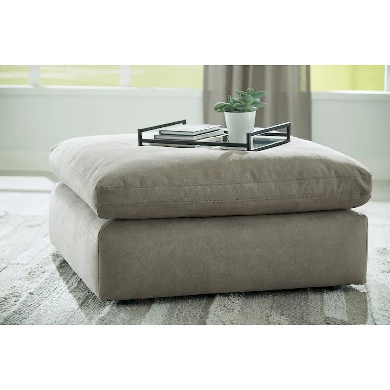 Pouf accentato oversize Gaucho di nuova generazione